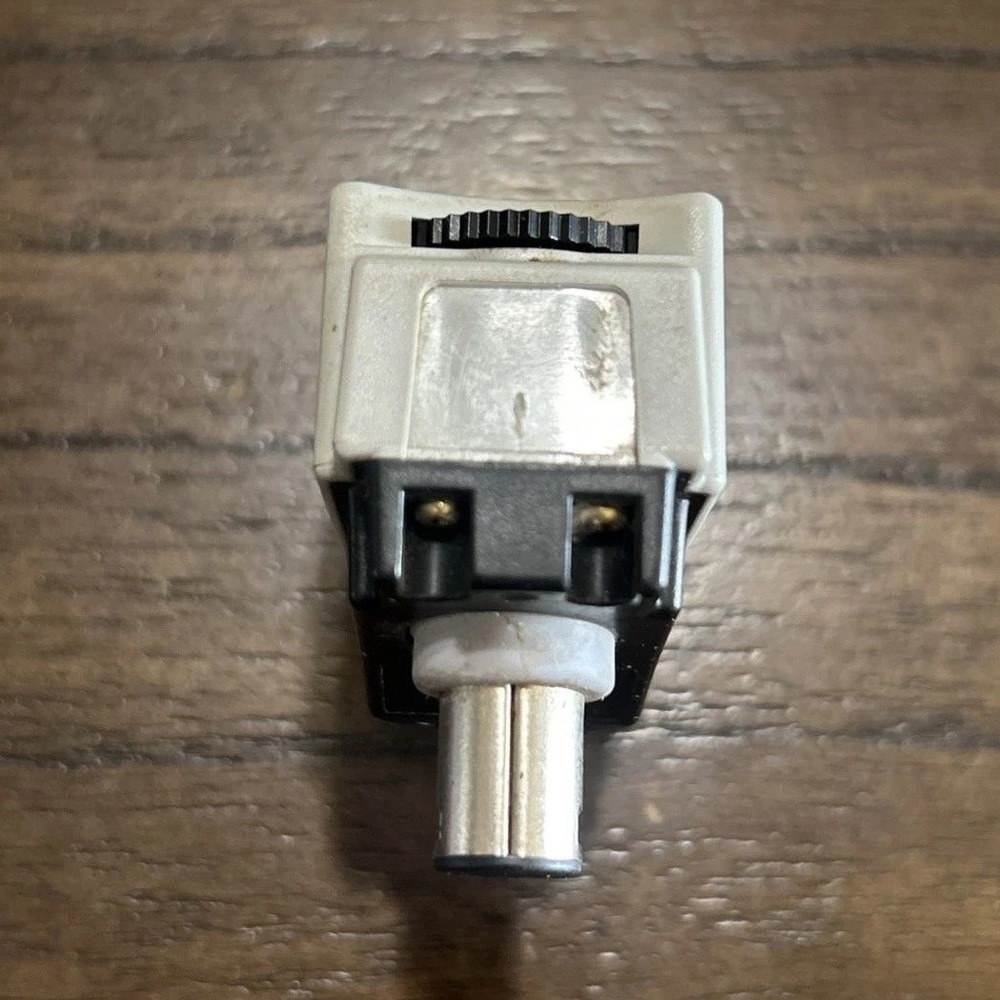 Nintendo GameCube WaveBird Wireless Receiver Grey Model DOL-005 OEM Accessory - Picture 6 of 6